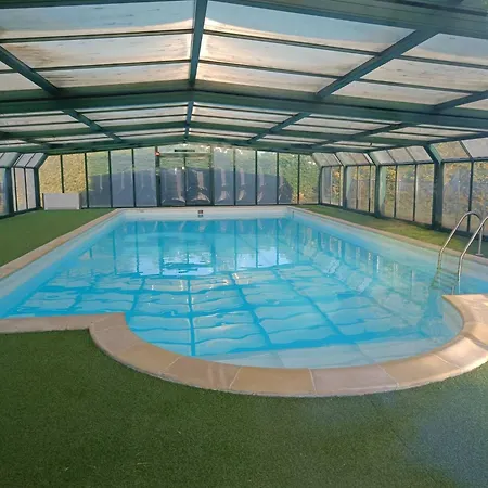 Le Chalet Rose Avec Piscine Couverte Collective Chalet